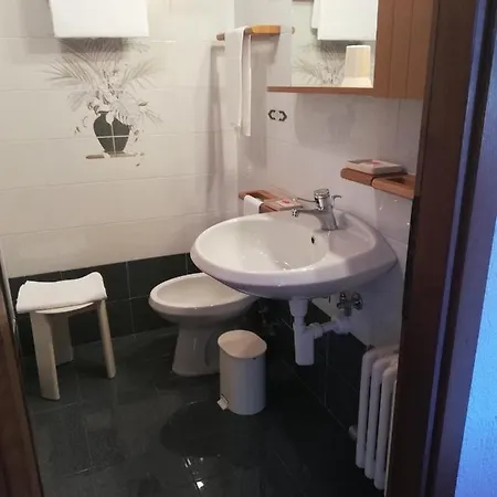Pavou Apartahotel 2*