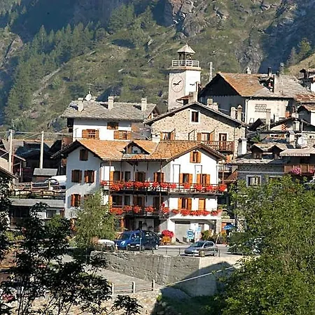 Pavou Apartahotel Cogne