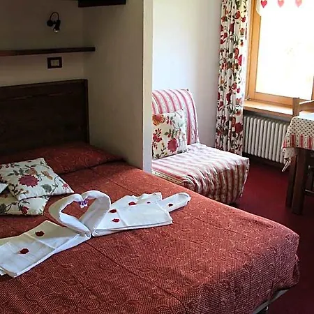 Pavou Apartahotel Cogne