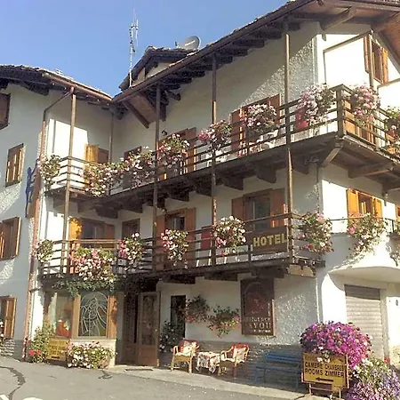 Pavou Apartahotel Cogne
