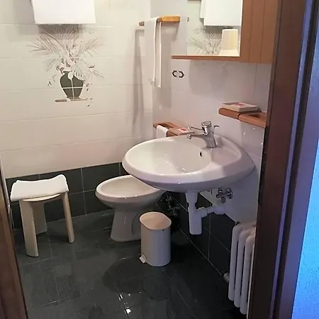Pavou Apartahotel 2*