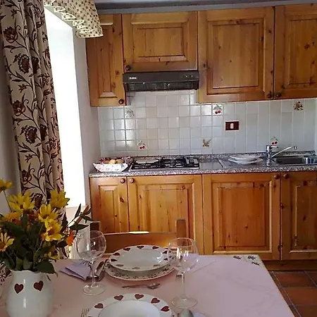 Pavou Apartahotel 2*