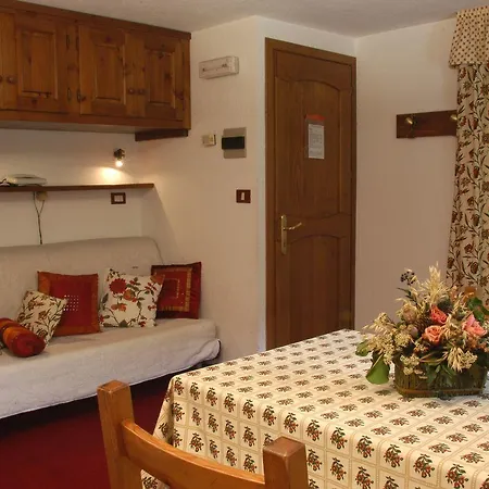 Apart Otel Pavou 2*