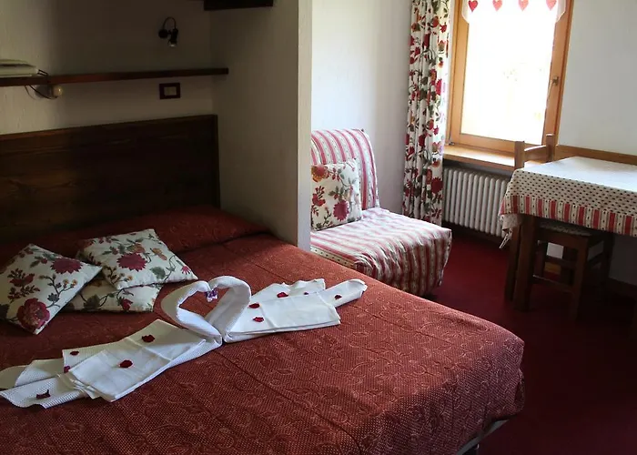 Pavou Aparthotel Cogne