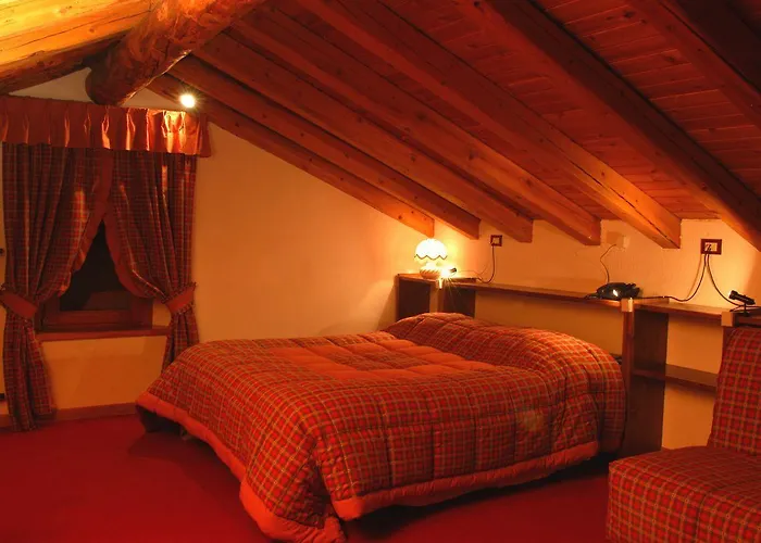 Pavou Aparthotel Cogne